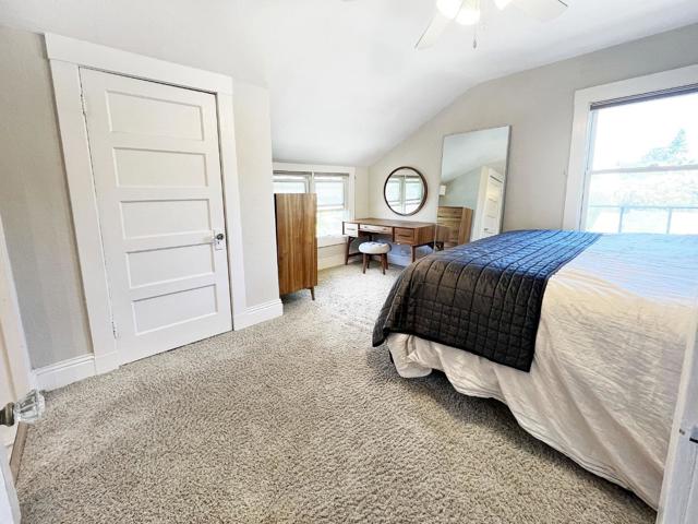 1812 Sanchez Avenue, Burlingame CA: https://media.crmls.org/mediaz/9cd32071-dc26-4a63-8a14-04400dddf082.jpg