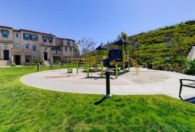 4314 Star Path Way, Oceanside CA: https://media.crmls.org/mediaz/9cd366ce-71d4-4a6f-b660-3d97922016aa.jpg