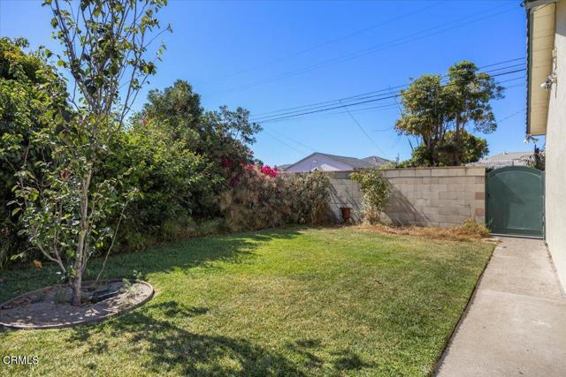 247 Douglas Avenue, Oxnard CA: https://media.crmls.org/mediaz/9cd393d0-4048-40b9-89cb-17336546e3ff.jpg