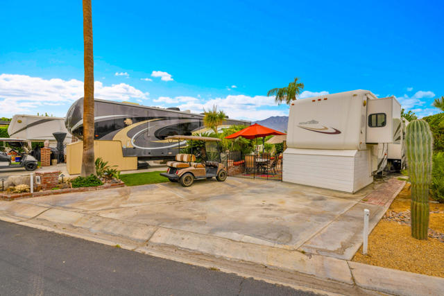 69411 Ramon Road, Cathedral City CA: https://media.crmls.org/mediaz/9cd52011-5e35-4348-b147-7cd95a27fcc8.jpg