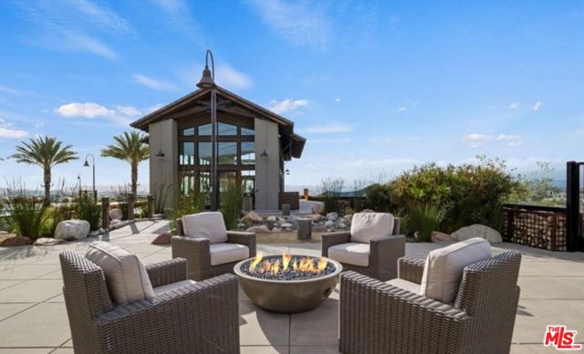 18215 Astro Court, Santa Clarita CA: https://media.crmls.org/mediaz/9cd5b168-7104-42b0-bf2b-cffee050680f.jpg