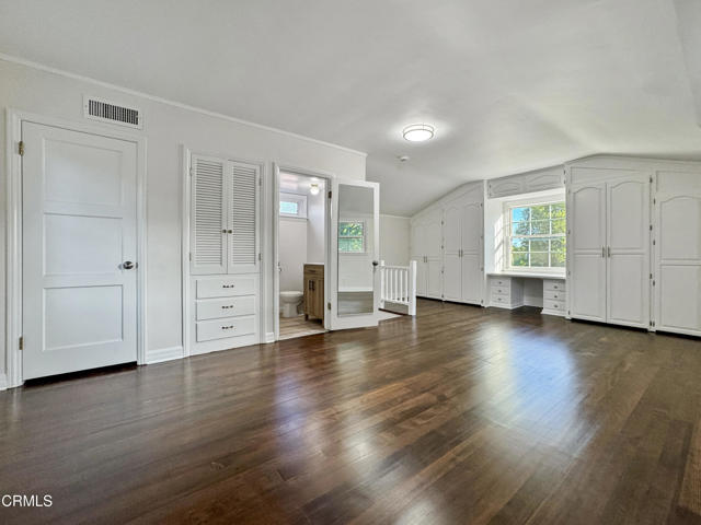 5028 El Adobe Lane, La Crescenta CA: https://media.crmls.org/mediaz/9cd676cb-eae7-4f9c-85eb-ad3d4aa14881.jpg
