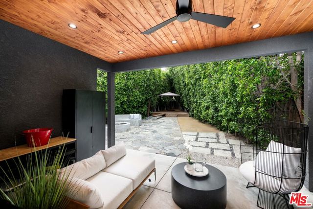 2342 S Garth Avenue, Los Angeles CA: https://media.crmls.org/mediaz/9cd74f4b-7e9a-4753-aa0b-14b9ca242948.jpg