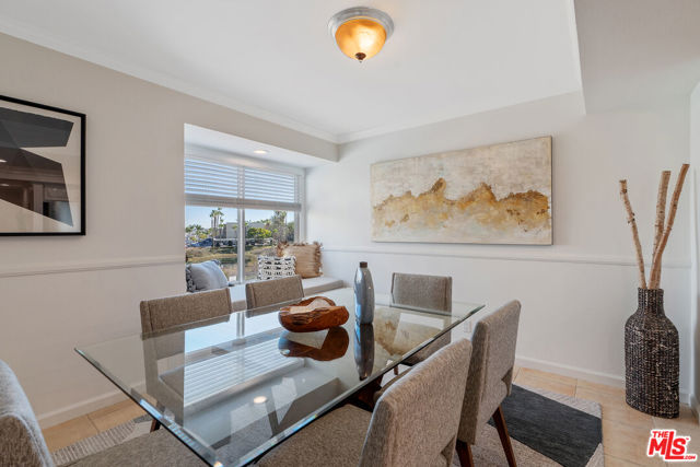 4350 Via Dolce, Marina del Rey CA: https://media.crmls.org/mediaz/9cd77208-4c65-4430-ba66-bf791f135256.jpg