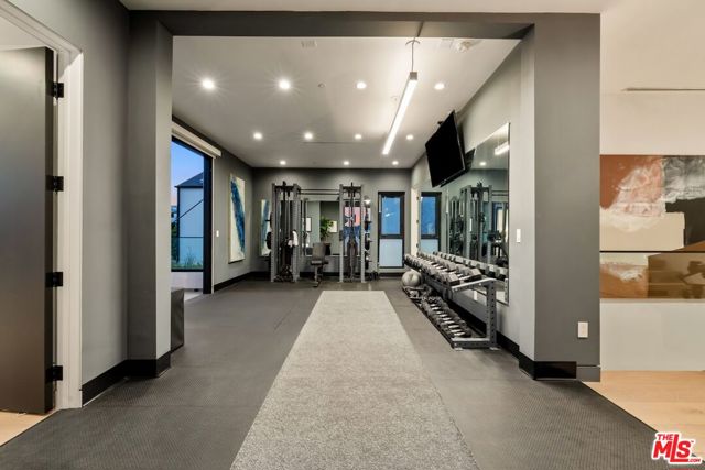 818 N Curson Avenue, Los Angeles CA: https://media.crmls.org/mediaz/9cd7d48f-047d-4855-9d6a-cba67e06e88a.jpg