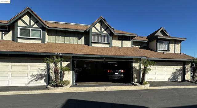 13305 Meyer Rd, Whittier CA: https://media.crmls.org/mediaz/9cd8522f-dc5b-4476-93ed-e713e5c5bf1d.jpg