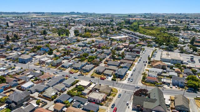 106 Stanford Street, Watsonville CA: https://media.crmls.org/mediaz/9cd8b415-4373-4af6-93a1-25a315ea8bd5.jpg