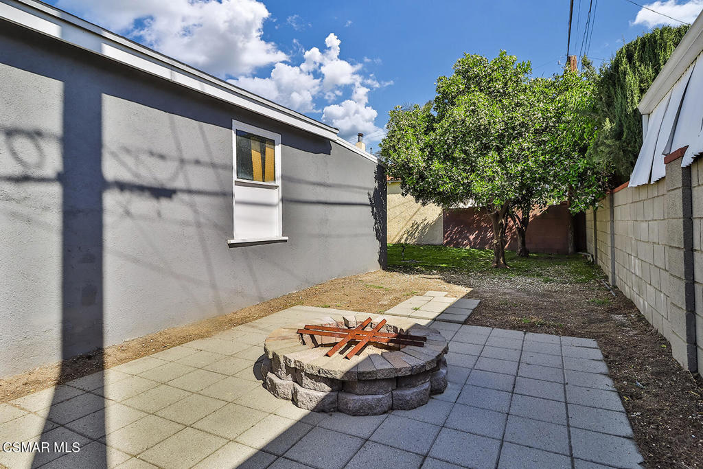 2228 N Valley StreetBurbank img 32