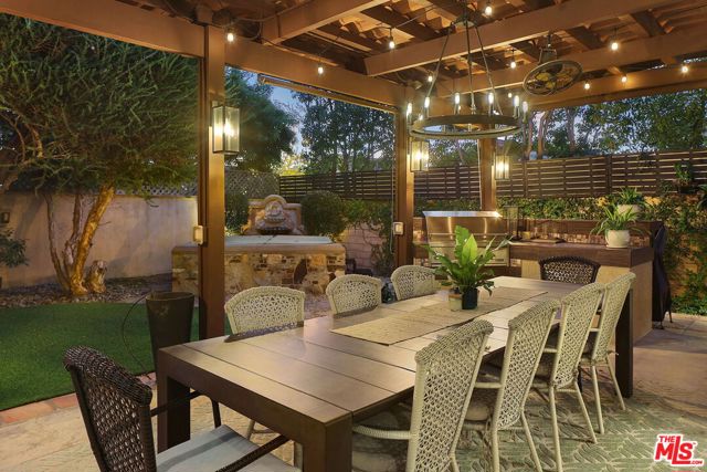 1786 Blossom Court, Thousand Oaks CA: https://media.crmls.org/mediaz/9cd92572-33c6-4be0-a511-eba575ece8f1.jpg