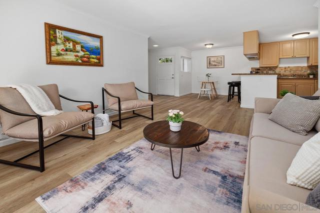 10076 Maya Linda Road, San Diego CA: https://media.crmls.org/mediaz/9cd9b16a-cce8-4465-bb28-fe6630e41010.jpg