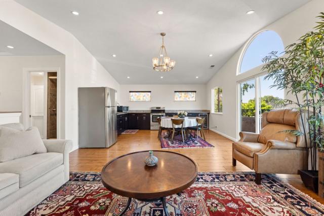6543 Skyfarm Drive, San Jose CA: https://media.crmls.org/mediaz/9cd9fd08-1429-4661-b2e9-2edd78e0457c.jpg