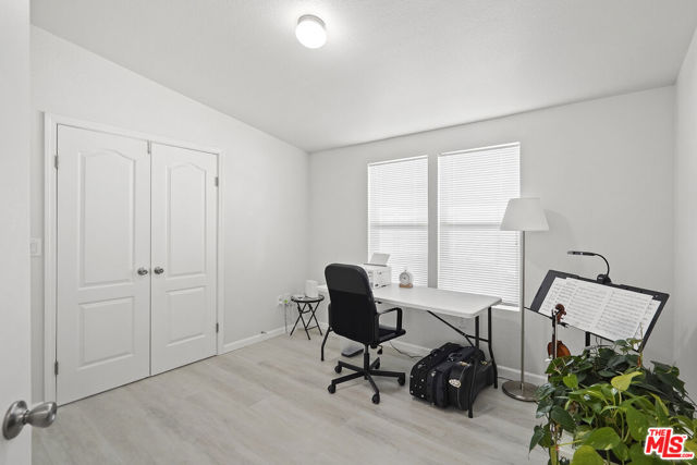 30473 Mulholland Hwy, Agoura Hills CA: https://media.crmls.org/mediaz/9cda4f34-cb1a-451d-a9f4-5832c83564ec.jpg