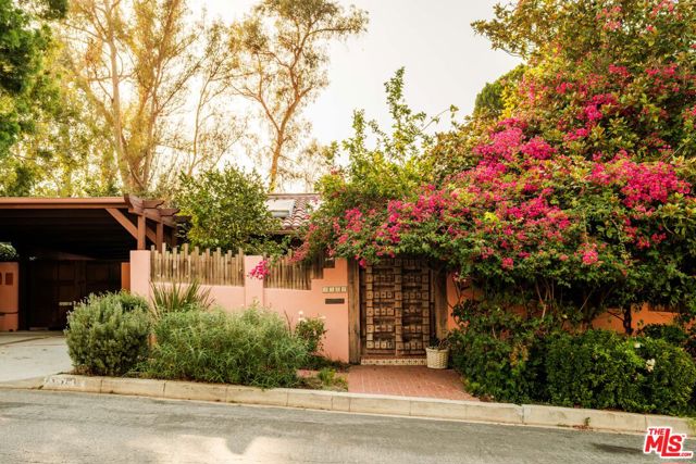 4 Bed Home for Sale in Los Angeles, California