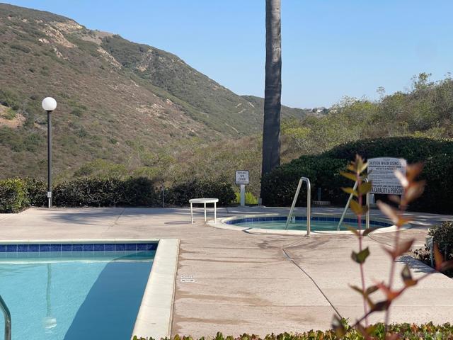1680 Via Ocioso, San Marcos CA: https://media.crmls.org/mediaz/9cdb10c9-cca5-4d4d-9c41-8ef0c4f328fe.jpg