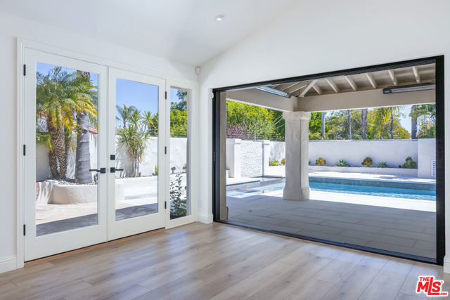 4321 Park Corona photo 4