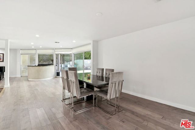 15539 Hamner Drive, Los Angeles CA: https://media.crmls.org/mediaz/9cdb7e87-bd21-4ced-afe2-77d146609b9e.jpg