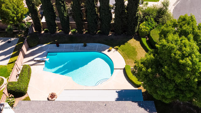 23300 Ingomar Street, Canoga Park CA: https://media.crmls.org/mediaz/9cdb95a0-213f-4a01-a7ac-ee3793ebed67.jpg