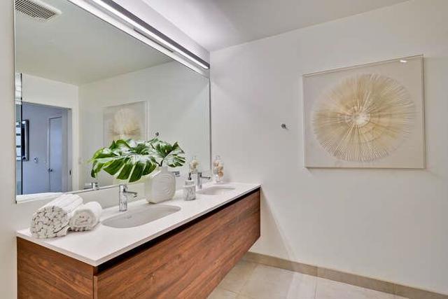 815 Tennessee Street, San Francisco CA: https://media.crmls.org/mediaz/9cdc5e90-283e-4949-ae8d-98f15670ee5a.jpg