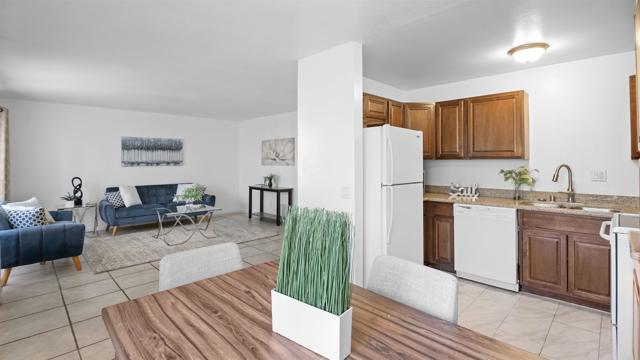 Detail Gallery Image 6 of 20 For 1817 E Grand Ave #61,  Escondido,  CA 92027 - 2 Beds | 1/1 Baths