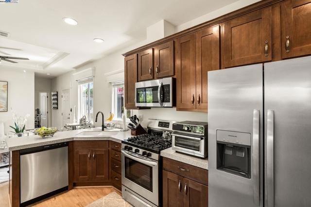 65 Pali, Pittsburg CA: https://media.crmls.org/mediaz/9cdd794a-f111-46be-8475-1ad03b89ae9b.jpg