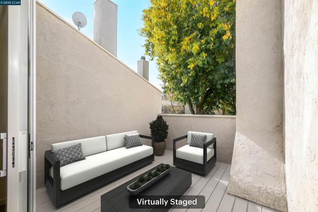 3712 Willow Pass Rd, Concord CA: https://media.crmls.org/mediaz/9cde15ba-89d2-453d-8c74-016bf2545107.jpg