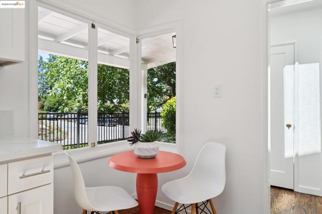 16 Muir Way, Berkeley CA: https://media.crmls.org/mediaz/9cdf1269-d38c-42aa-bce5-cc560c36b8a7.jpg