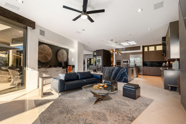 108 Waterford Circle, Rancho Mirage CA: https://media.crmls.org/mediaz/9cdf37dc-fff0-430b-b558-a05cbd1ae079.jpg