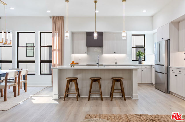 1320 W Cannon Drive, Los Angeles CA: https://media.crmls.org/mediaz/9cdf6ecb-e28d-4fd0-9bd9-11ade7de6ac4.jpg