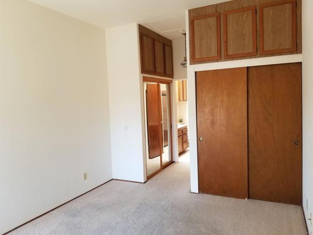8328 Regents Rd, La Jolla CA: https://media.crmls.org/mediaz/9cdfa853-5205-44c4-8e3f-655e20d0cd53.jpg