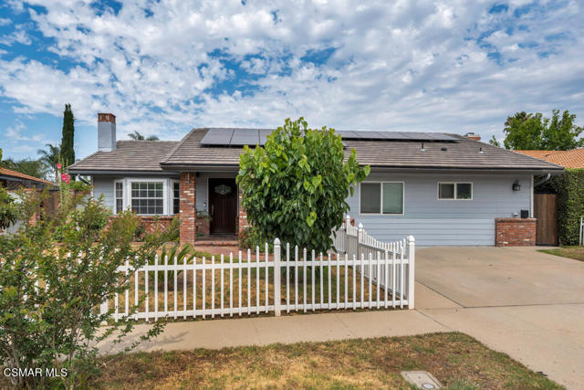6211 Anastasia Street, Simi Valley CA: https://media.crmls.org/mediaz/9ce083d0-f3a5-4944-aa23-909cb17ffc60.jpg