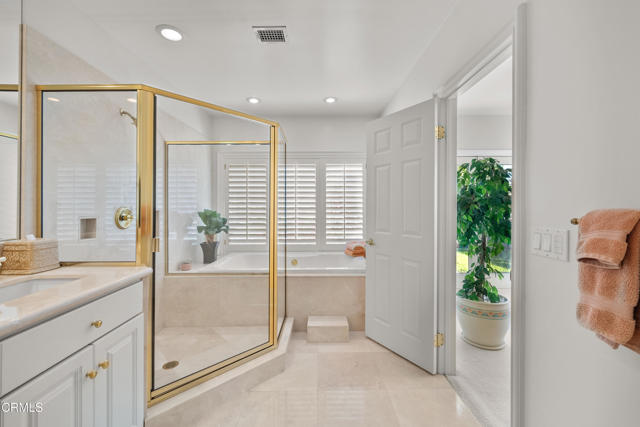 Detail Gallery Image 42 of 63 For 4240 Reyes Dr, Los Angeles,  CA 91356 - 4 Beds | 4/1 Baths