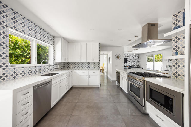 1160 E Marion Way, Palm Springs CA: https://media.crmls.org/mediaz/9ce0a2e7-18a6-46b8-b9aa-db2c9b5a60ca.jpg