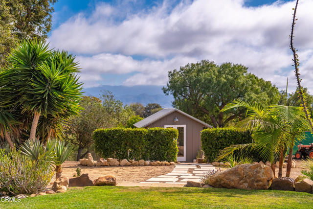 34 Vientos Road, Camarillo CA: https://media.crmls.org/mediaz/9ce1380d-7e1e-477a-8548-d380971b2718.jpg