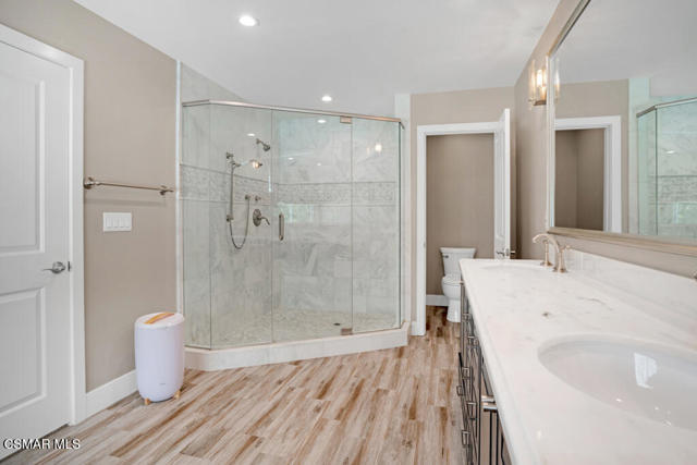 4953 Kilburn Court, Oak Park CA: https://media.crmls.org/mediaz/9ce13ef8-11de-44a0-9235-19b80e940474.jpg