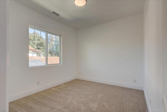 24321 Barona Mesa Road, Ramona CA: https://media.crmls.org/mediaz/9ce18ed6-0e5d-40b9-82ad-34a01c9972aa.jpg