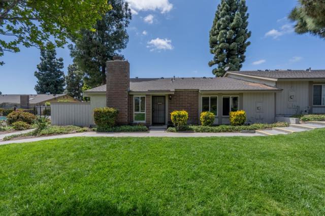 3575 Guava Way, Oceanside CA: https://media.crmls.org/mediaz/9ce1dbcf-9b9d-45ba-b0f2-b67b7fb71847.jpg