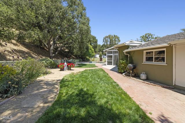 2547 Stokes Canyon Road, Calabasas CA: https://media.crmls.org/mediaz/9ce281f3-1e82-4908-81f6-8d04740aaa5c.jpg