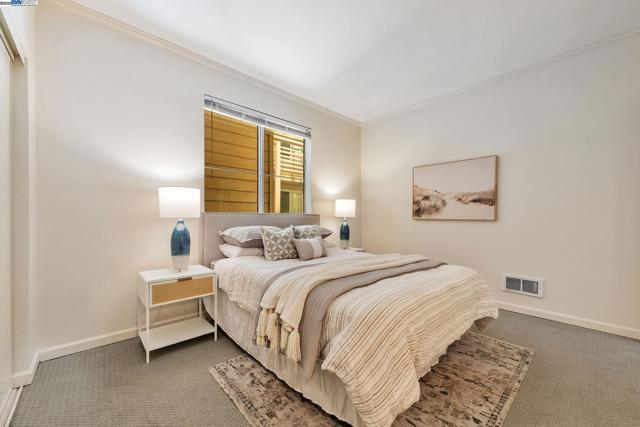 929 E El Camino Real, Sunnyvale CA: https://media.crmls.org/mediaz/9ce2e277-039d-4efa-a486-4e876fc397d8.jpg