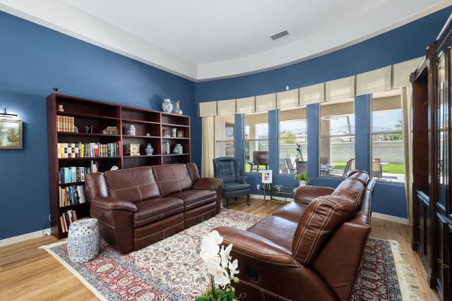 18-web-or-mls-DT_Reina_OPMG_0923_018