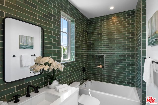 8025 Stewart Avenue, Los Angeles CA: https://media.crmls.org/mediaz/9ce5fb57-62ec-49fe-abf2-104dd78c9fc4.jpg