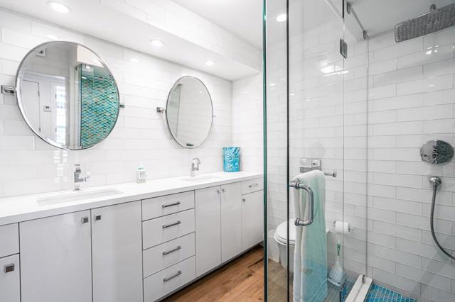 1760 Avenida Del Mundo, Coronado CA: https://media.crmls.org/mediaz/9ce6089b-2e3c-456a-ab5b-1e041abbf3c8.jpg