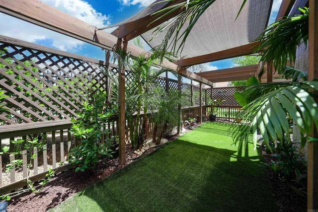 23822 Green Haven Lane, Ramona CA: https://media.crmls.org/mediaz/9ce61c65-6314-41ec-a307-e1b855b6d086.jpg
