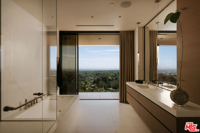 Drew Fenton | 684 Firth Avenue Los Angeles CA | MLS: 7726795