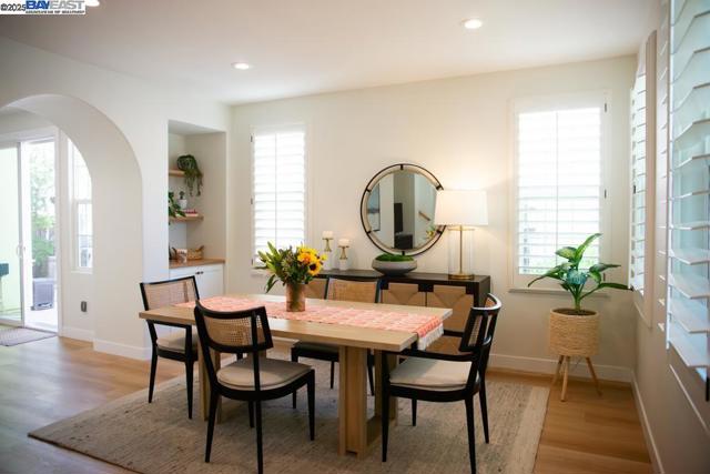 4719 Malayan, San Ramon CA: https://media.crmls.org/mediaz/9ce77f62-e0cd-4943-b1b0-a1d04910a192.jpg