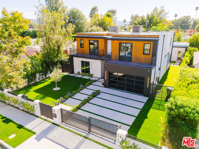 5141 Varna Avenue, Sherman Oaks CA: https://media.crmls.org/mediaz/9ce7bed2-bed6-4c44-9e94-836e76ce7c1a.jpg