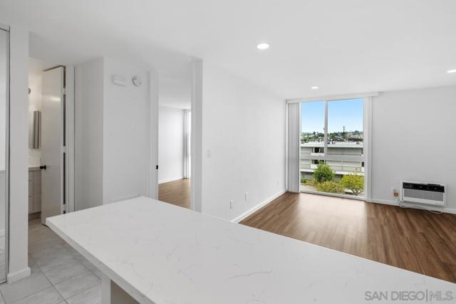 3050 Rue Dorleans, San Diego CA: https://media.crmls.org/mediaz/9ce7d27f-b29c-4d97-9d88-a9fd4733e97c.jpg