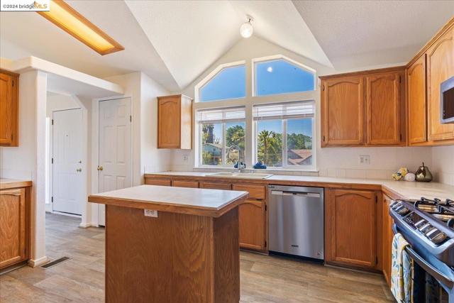 Image 10 of 57 For 2325 Taylor Road  