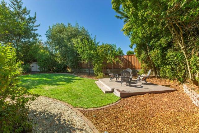 119 Belcrest Drive, Los Gatos CA: https://media.crmls.org/mediaz/9ce927ac-86de-47e0-a645-3b3ac5a904a9.jpg