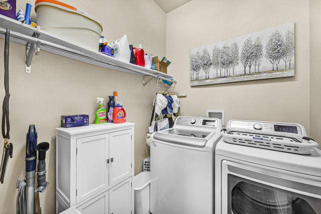 81662 Corte Valdemoro, Indio CA: https://media.crmls.org/mediaz/9ce945ec-d786-4358-bd22-38e4edf0dbc9.jpg