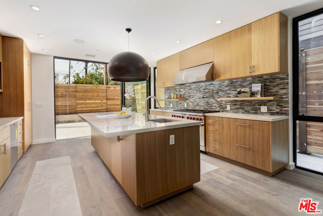 139 Hollister Avenue, Santa Monica CA: https://media.crmls.org/mediaz/9cead3fa-1cb2-44b5-9873-374cb6cfdf69.jpg